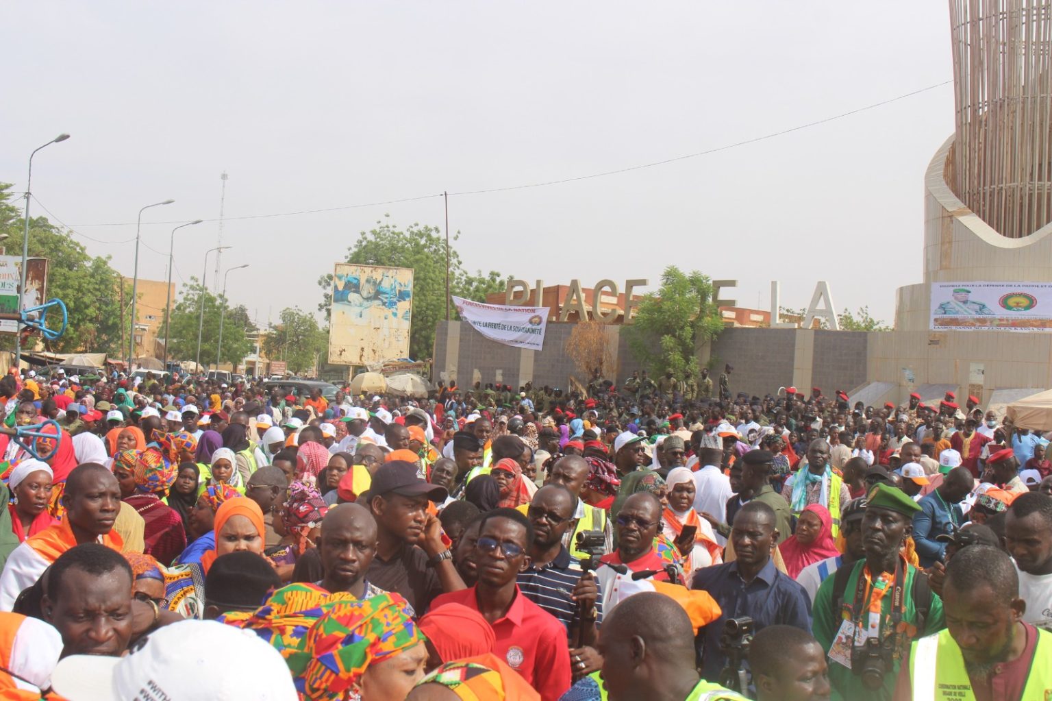 Niger : manifestations contre une résolution du Parlement européen appelant à la libération de Mohamed Bazoum