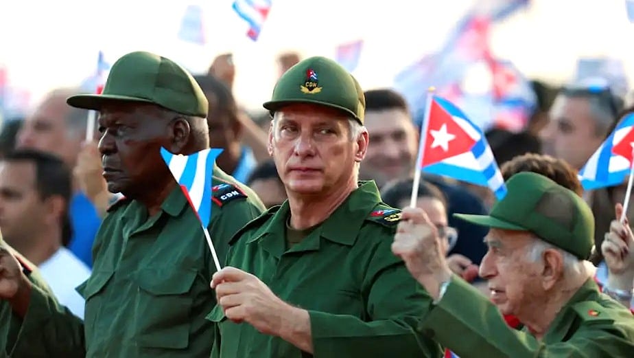 Cuba : Le Parti communiste amorce une ouverture historique vers l’économie de marché.