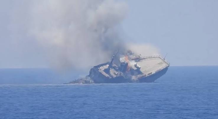 La compagnie maritime grecque Dynacom Tankers a déclaré que deux de ses navires avaient été la cible.