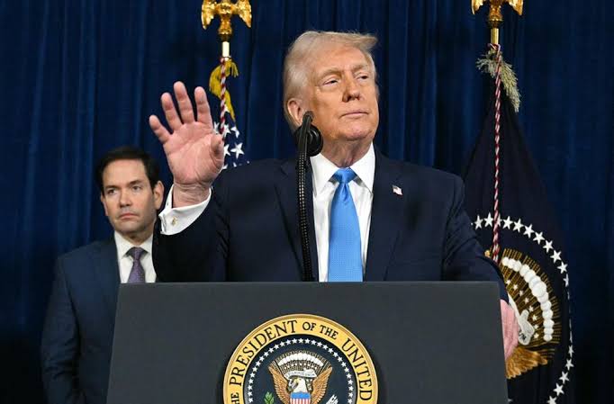 Trump : 1 000 missiles américains pointés vers l'Iran