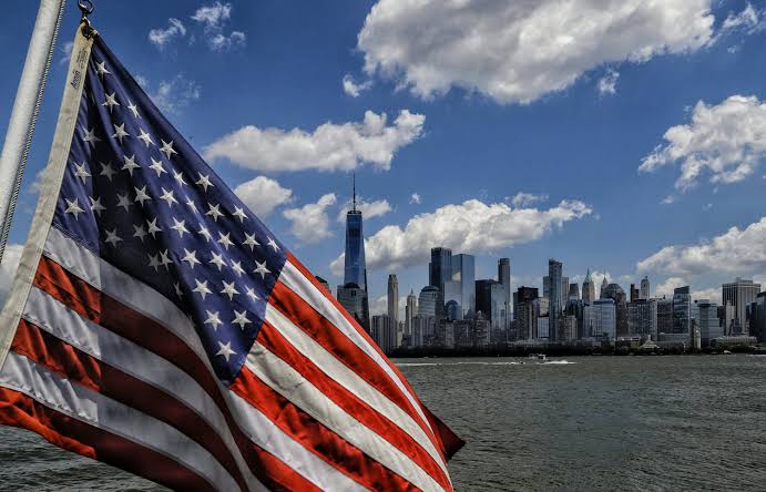 Les États-Unis appellent l'Iran à s'engager à mettre fin aux attaques dans le détroit d'Ormuz.
