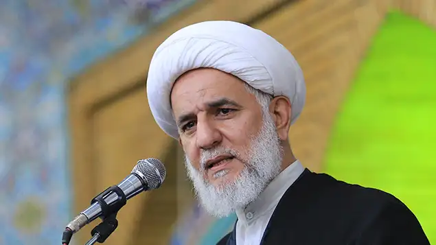 L'imam d'Ahvaz, vendredi : Nous demandons à tous ceux qui possèdent des missiles et des drones de tuer Trump.