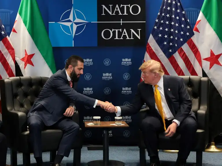 Trump annonce sa décision de retirer la Syrie de la liste des États soutenant le terrorisme