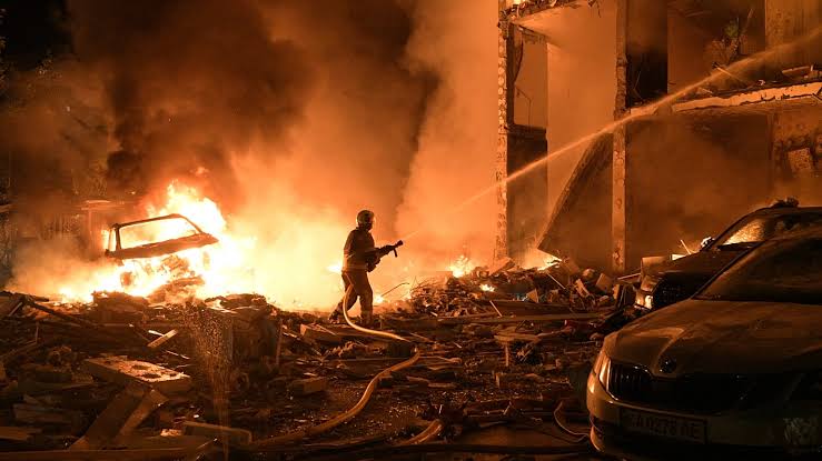 La Russie cible Kiev avec des frappes aériennes pour la troisième fois en moins d'une semaine