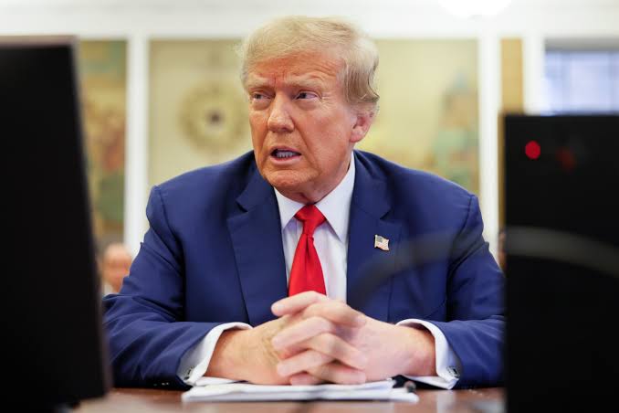 Trump limite la durée du séjour des étudiants étrangers aux États-Unis à quatre ans.