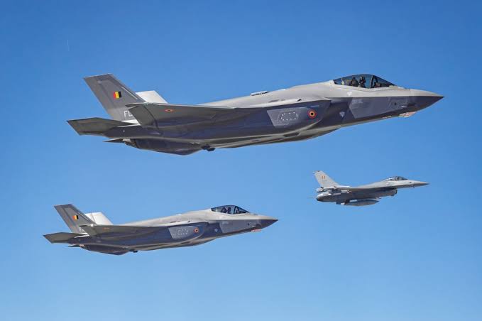 Les États-Unis vont envoyer davantage de F-16, de F-35 et d'avions ravitailleurs au Moyen-Orient.