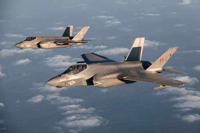 Le CENTCOM annonce la fin de la septième nuit d'attaques contre des cibles et infrastructures militaires iraniennes.
