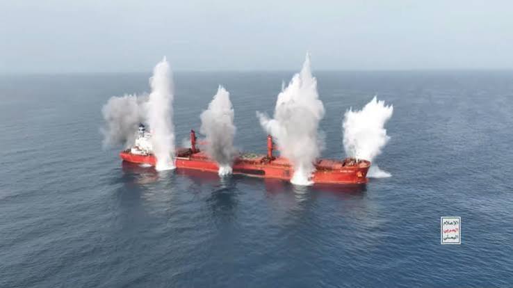 Trump : Si les Houthis attaquent à nouveau des navires, je tiendrai Téhéran pour responsable.
