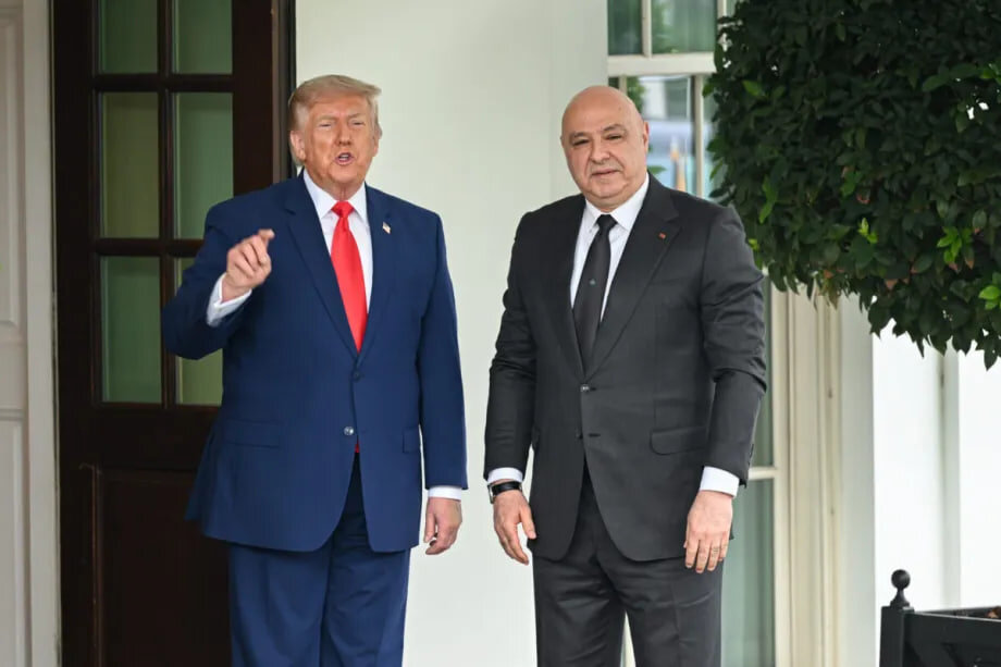 Trump affirme qu'il dialoguerait avec le Hezbollah si le président libanais le souhaitait.