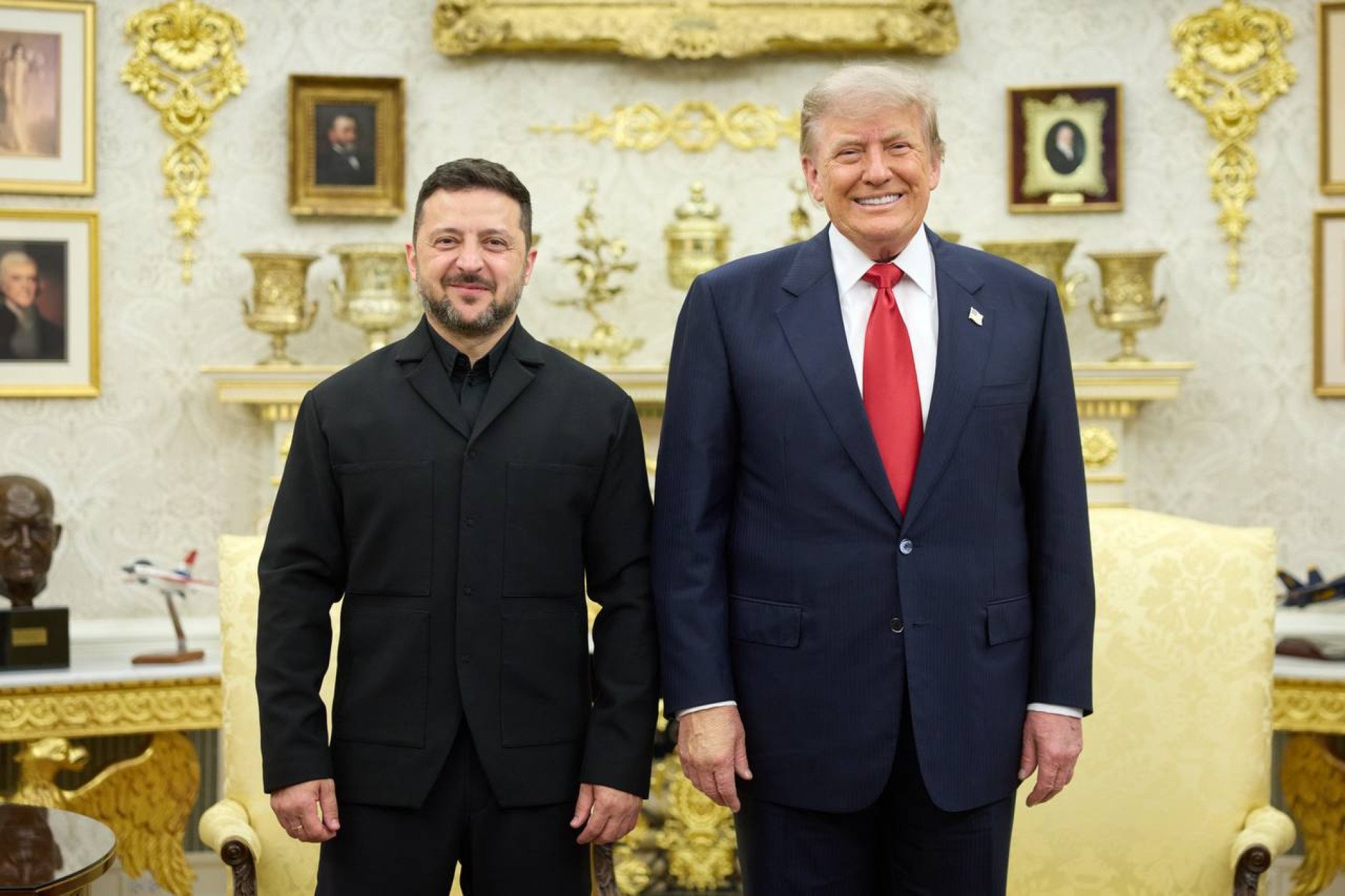 Zelensky et Trump s'entretiennent dans le Bureau ovale, en se concentrant sur la défense aérienne et la diplomatie de paix.