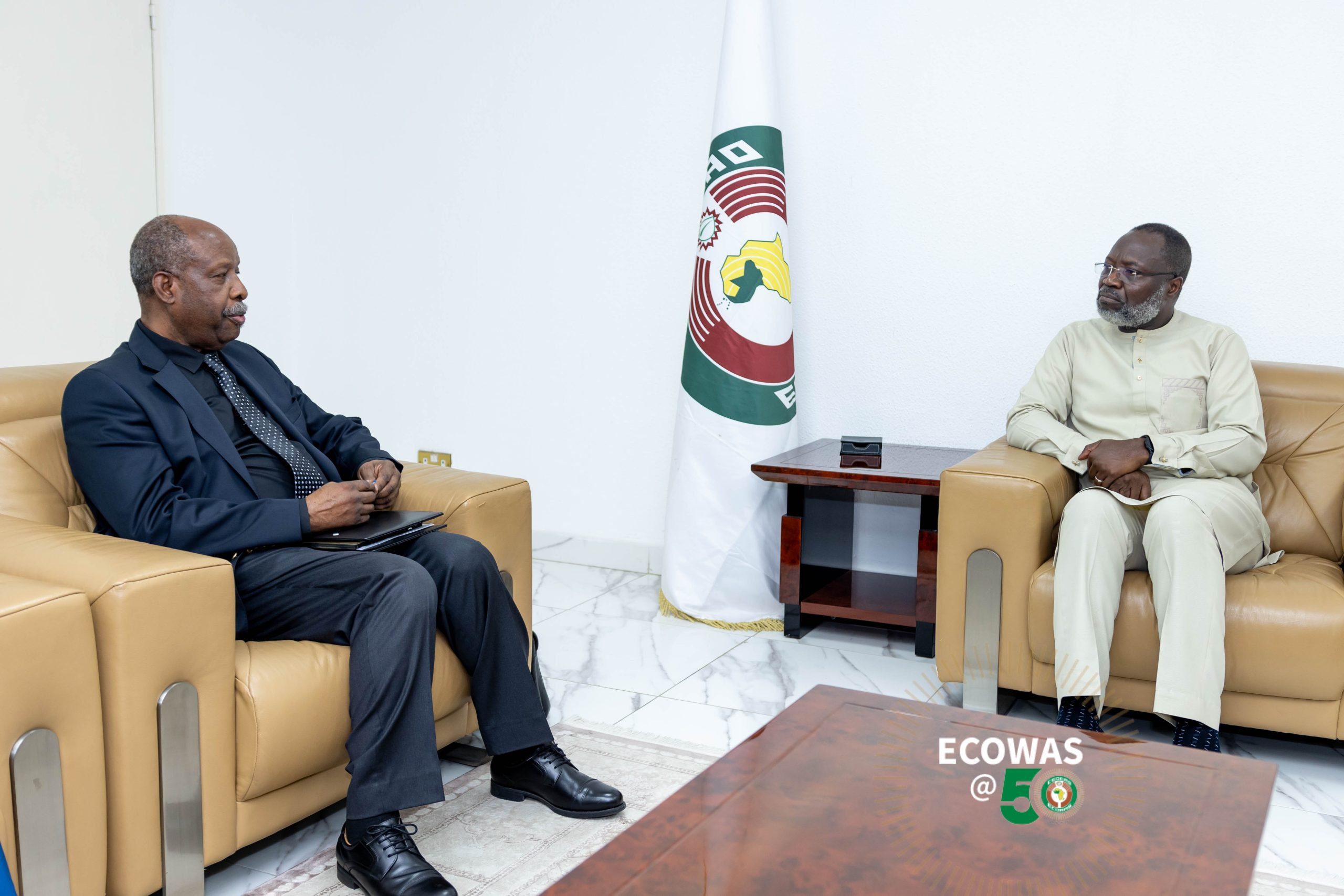 La CEDEAO et l’UNOWAS renforcent la coordination stratégique en matière de paix