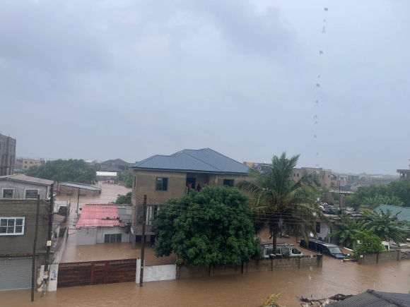 Ghana : Les pluies ont provoqué des inondations lundi matin dans certains quartiers d'Accra.