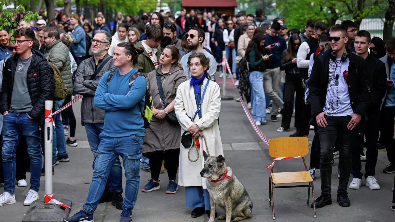 Le taux de participation aux élections hongroises atteint un niveau record de 74 %.