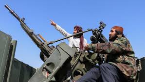 Le Pakistan attaque un site stratégique en Afghanistan dans un contexte de chaos régional.