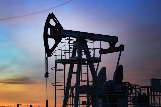 Les cours mondiaux du pétrole sont tombés sous la barre des 80 dollars le baril pour la première fois depuis début mars.