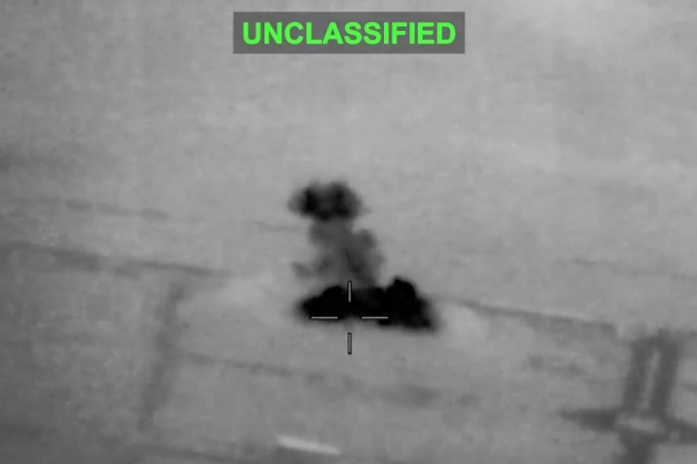 Le CENTCOM diffuse des images vidéo de frappes sur des cibles militaires en Iran.