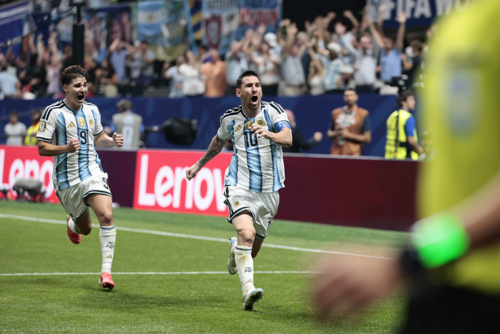 L'Argentine a réalisé une remontée inoubliable, battant l'Égypte 3-2 et continuant de rêver d'un deuxième titre consécutif.