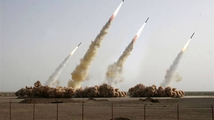 Les Gardiens de la révolution iraniens ont mené des frappes contre des infrastructures américaines clés au Koweït et à Bahreïn dans le cadre d'une première riposte aux dernières violations.