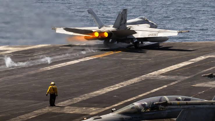 CENTCOM : Nous avons attaqué plus de 300 cibles en Iran en trois nuits.