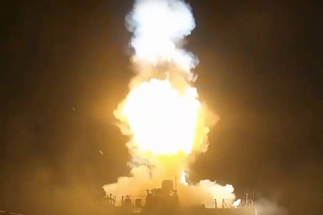 Les États-Unis ont frappé 140 cibles  militaires en Iran lors d'une troisième vague de frappes.