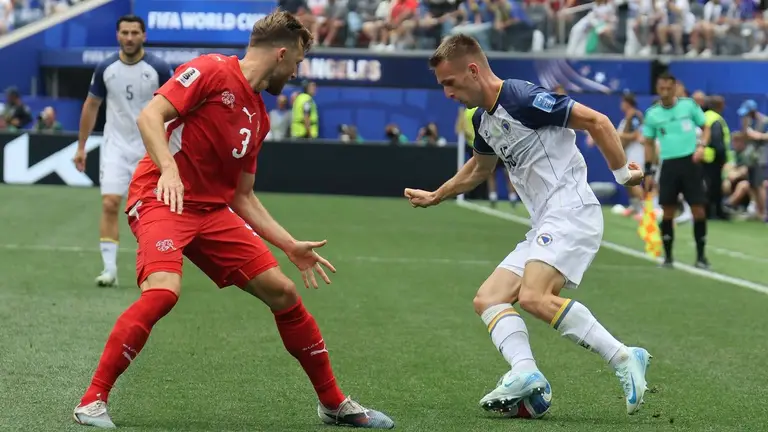 La Suisse remporte sa première victoire lors de la 26e Coupe du monde.