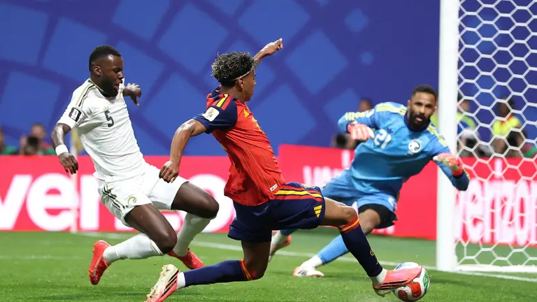 Yamal intégre le cercle très fermé des détenteurs de records grâce à son but lors de la Coupe du monde.