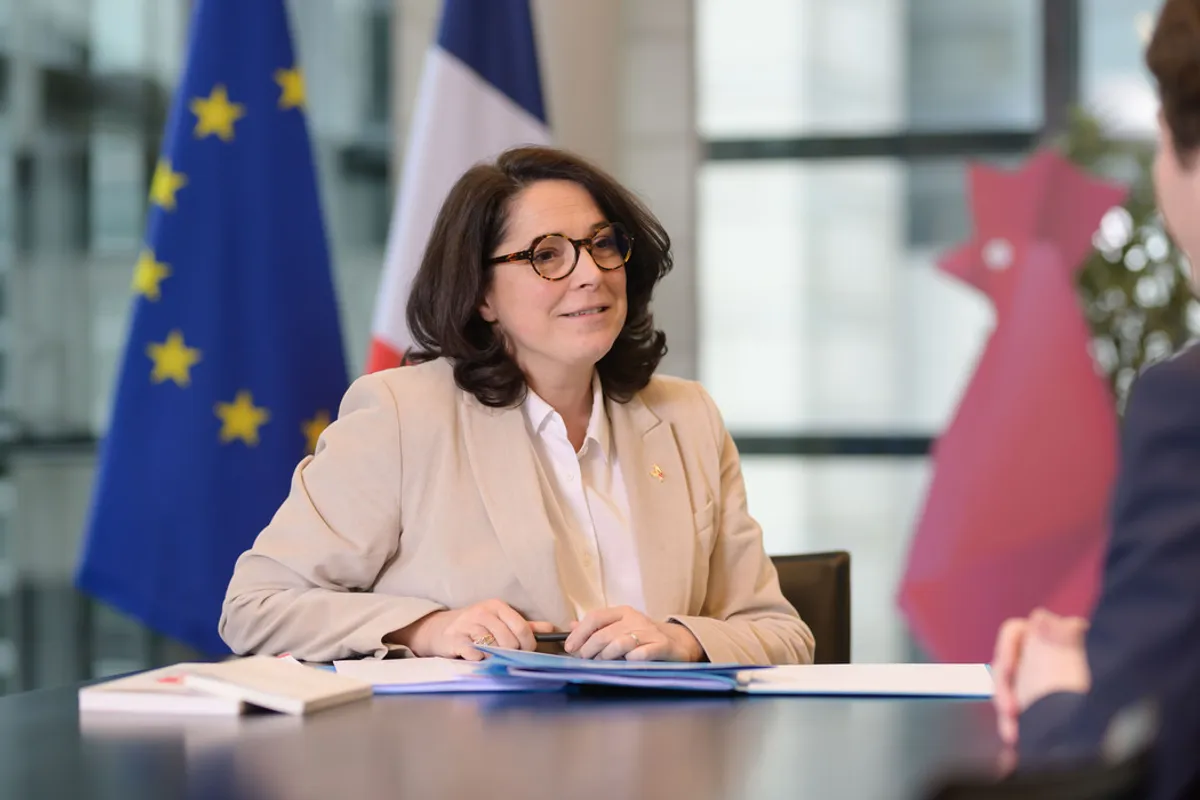 Le ministre français des Sports qualifie de « dégoûtantes » les remarques « racistes » d'un sénateur paraguayen.