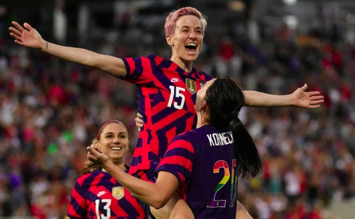 L'équipe nationale masculine américaine partagera les 12,8 millions de dollars de gains de la Coupe du monde avec l'équipe féminine.
